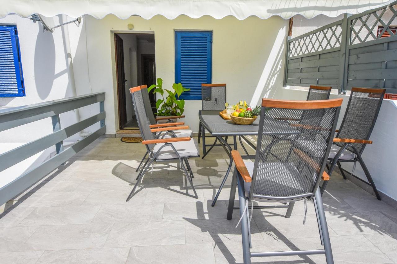 Sidro Apartament Pag Town
